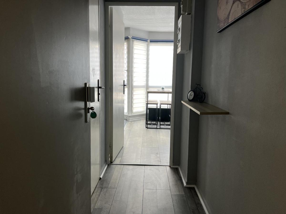 Piscine Olympique - Premiere Conciergerie Apartment Montpellier Ngoại thất bức ảnh